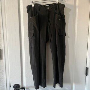 Pearl Izumi Women's Cycling MTB Bike Pants Black Baggy Capri Mid Length Size M